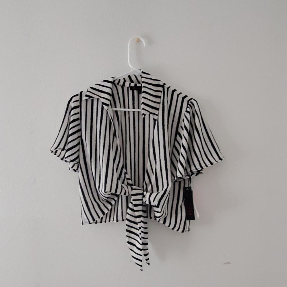 Selling an open tied t shirt